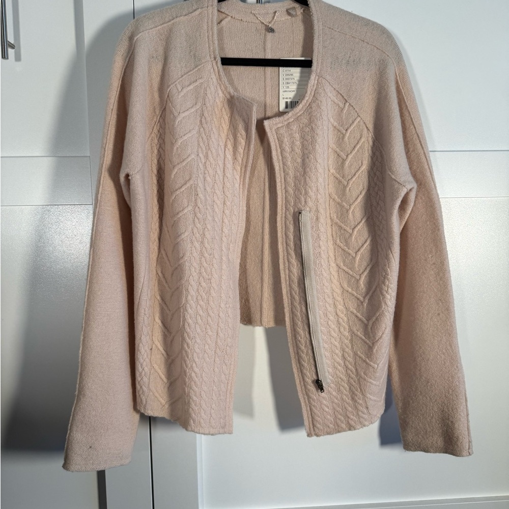 Knitted and Knotted Anthropologie Elegant Cream Women's Sweater